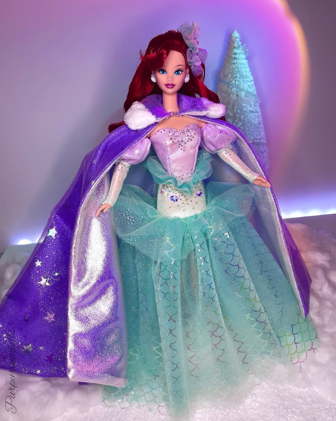 Diseño de muñeca y ropa para muñecas por Purpurina Dolls con estética ochentera y estilo retro dentro del doll fashion.