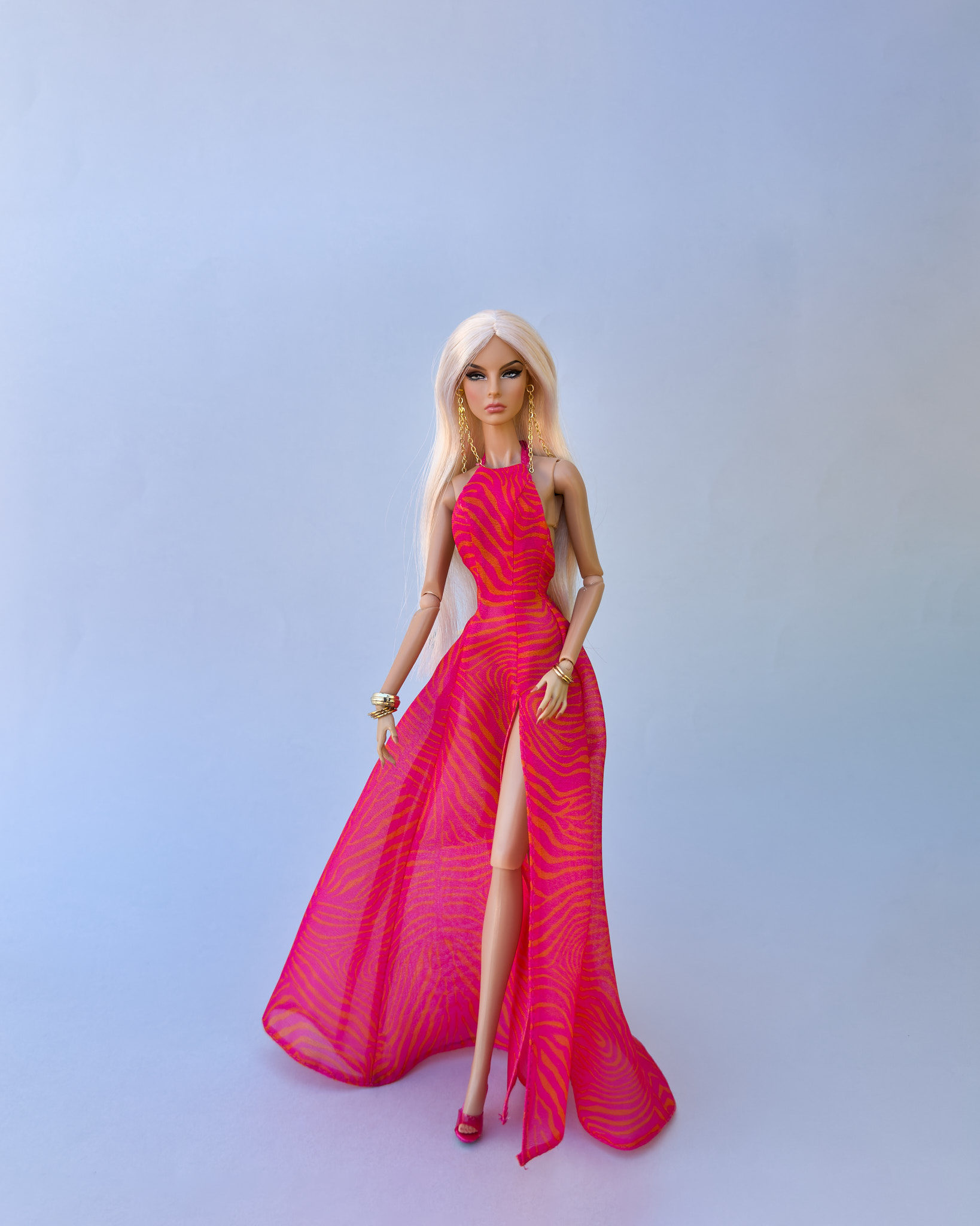 hee-studio-trabajo-artesanal-couture-flame Muñeca de colección vestida con Couture Flame, diseño artesanal de ropa para muñecas de Hee Studio